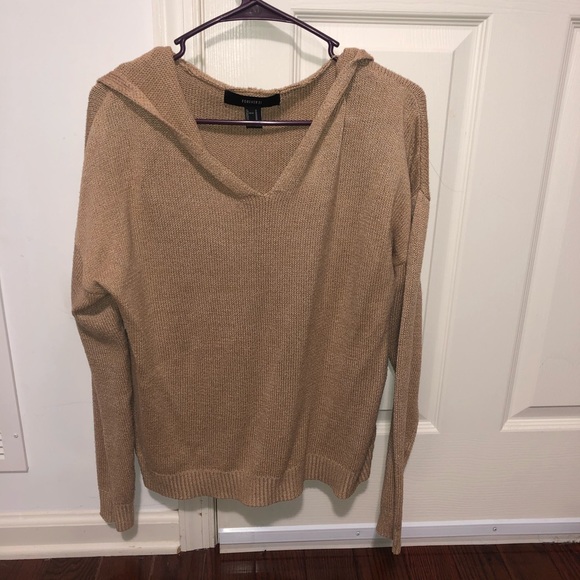 Forever 21 Sweaters - FOREVER 21 TAN HOODED SWEATER SIZE MEDIUM